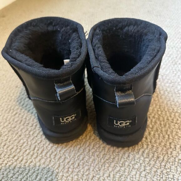 UGG Black Women Boots size 9 - Picture 5 of 5